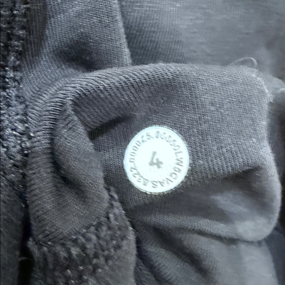 Lululemon Women’s Black Jogger Sweatpants - Picture 4 of 6